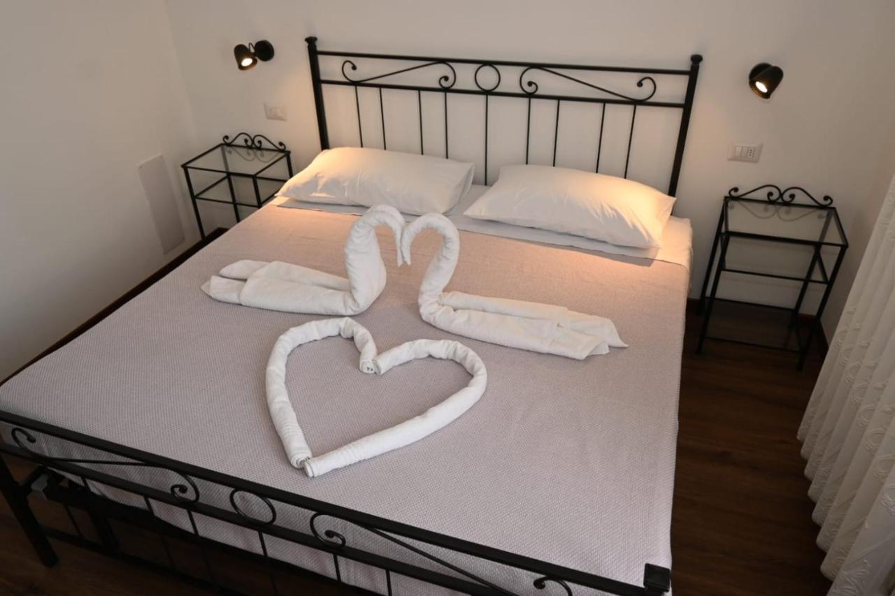 B&B Del Corso Castano Primo Eksteriør bilde